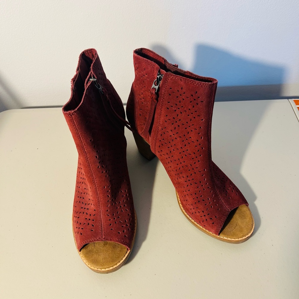 Burgundy TOMS peep to ankle boots like new.